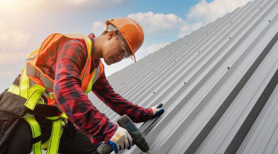 Professional gutter cleaning in Arco, ID
